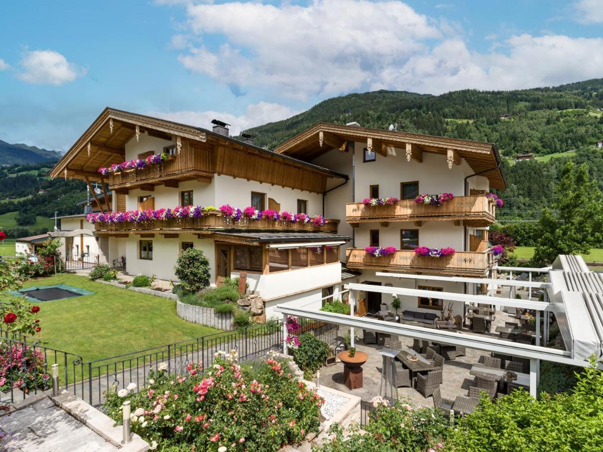 Landhaus Alpenherz Aschau Im Zillertal Exterior foto